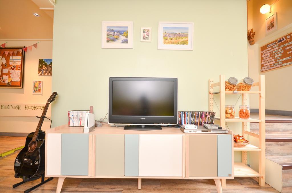 Good Day Hostel Бангкок Экстерьер фото