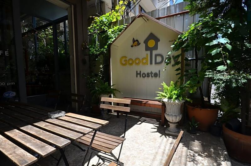 Good Day Hostel Бангкок Экстерьер фото